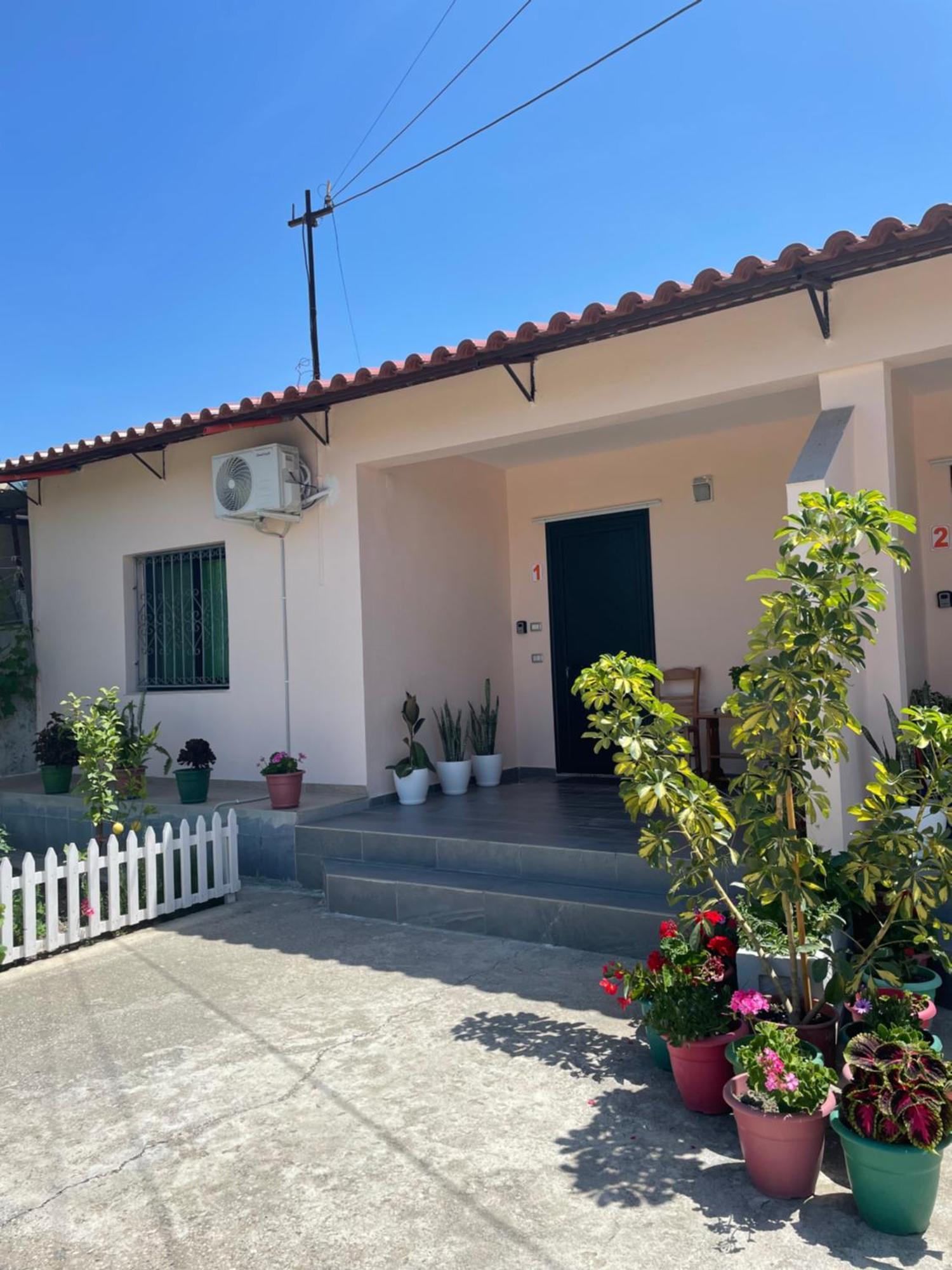 Rental Houses Dukaj Vlore Exterior photo